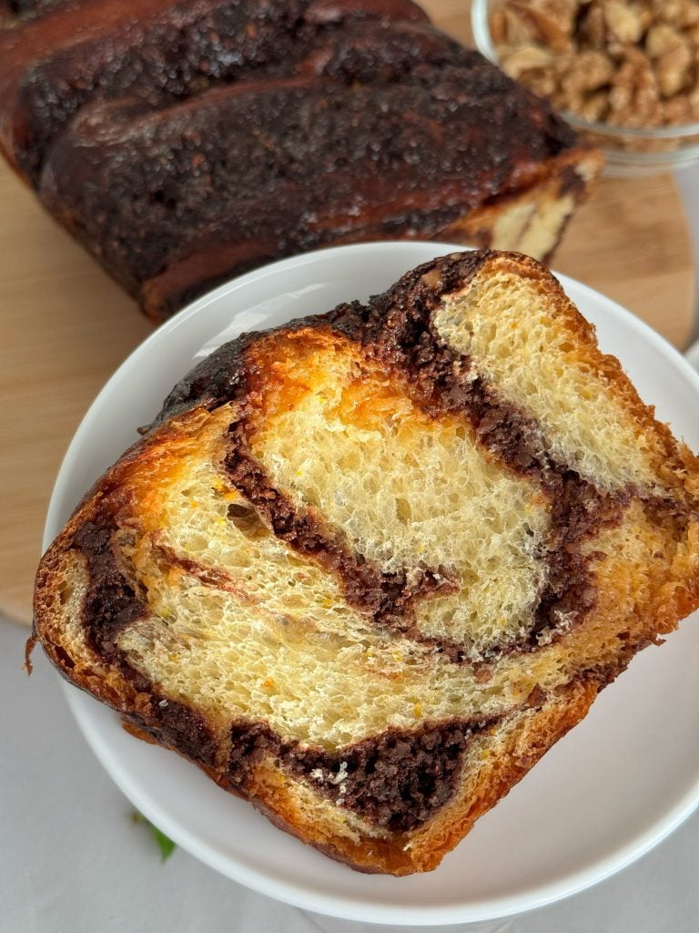 felie cozonac Babka insiropat paste
